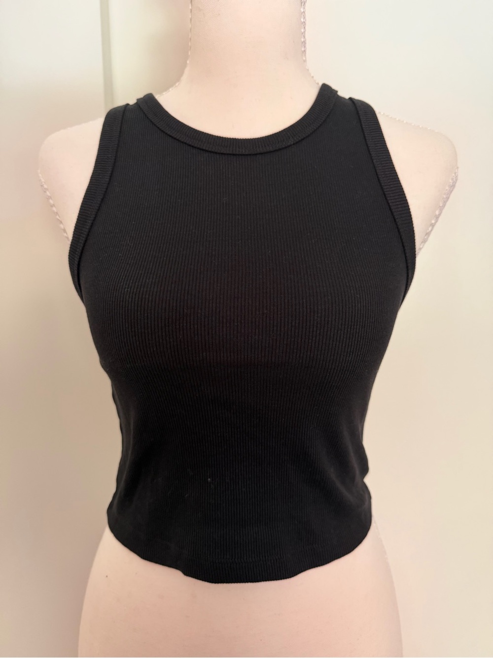 H&M Black Ribbed Cropped Tank Top - Women